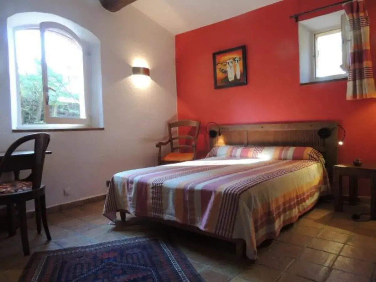 Chambre Grenadine - Chambre d'hôtes climatisée avec salle d'eau privée au Luberon